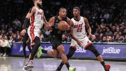 kaiyun-16战13败自由落体！沃恩出昏招 篮网必须交易？