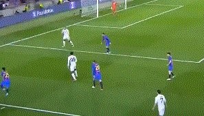 【欧联】费兰进点球却连失良机 巴萨主场平那不勒斯