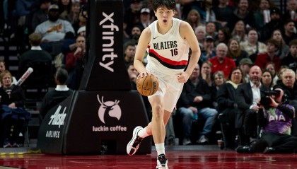 拓媒：别让夏普发边线球了 也就火箭没绝杀 应让传球好的杨瀚森发