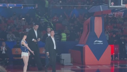 kaiyun-好久不见！上海赛前举行30周年庆祝活动 姚明&amp;李秋平&amp;章文琪出席