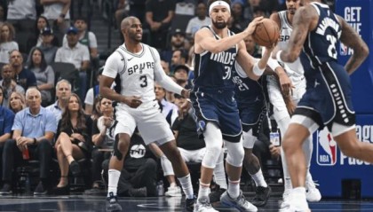 kaiyun体育-6记三分点燃全场！谁说这汤老了？这汤太棒了！