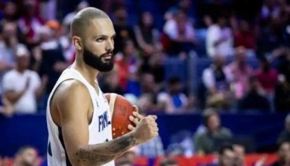 开云体育下载-欧锦赛赛程遭吐槽 东契奇：球员缺乏休息 容易受伤