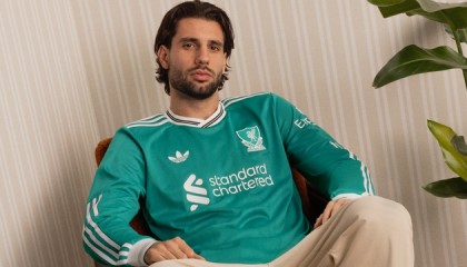 kaiyun体育-阿迪达斯发布利物浦2025/26赛季第二客场球衣