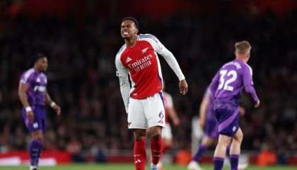 开云体育下载-腿筋危机制宰枪手，阿尔特塔还迷信极简风+高强度？