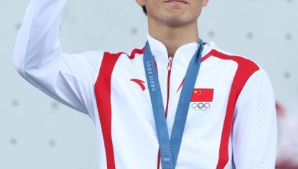 kaiyun体育-伍鹏邓丽娟赢奥运银牌 中国速度攀岩收获重大突破