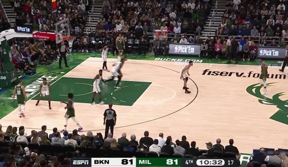 1666953611322011758.gif 4.gif